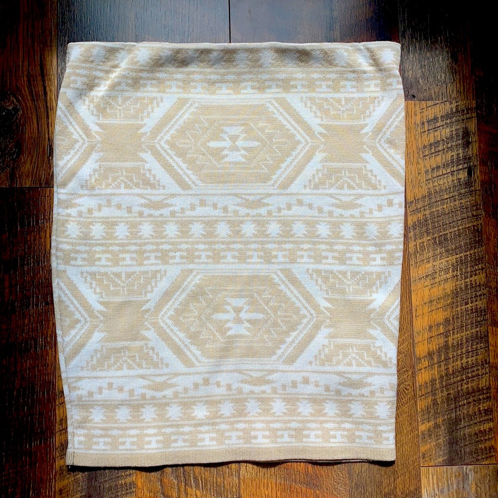 Knit Aztec print skirt